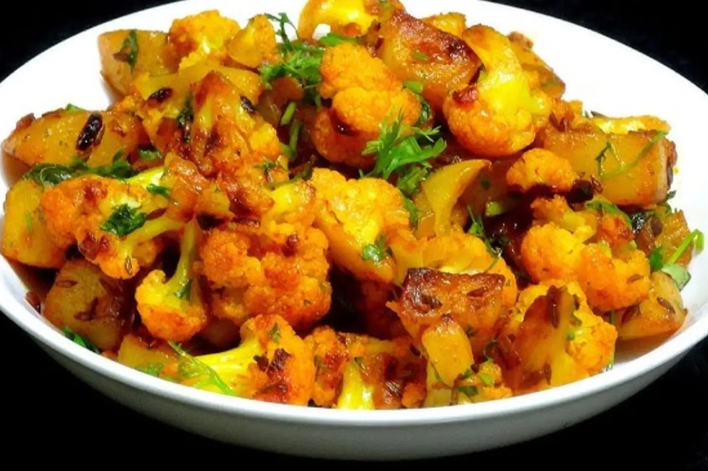 كاري البطاطس والقرنبيط