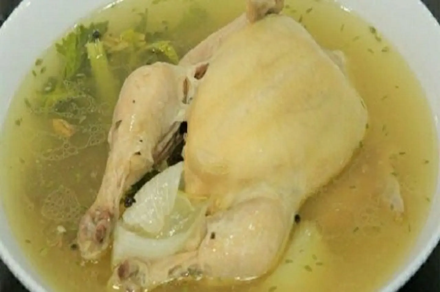 نصف حبة مسلوق