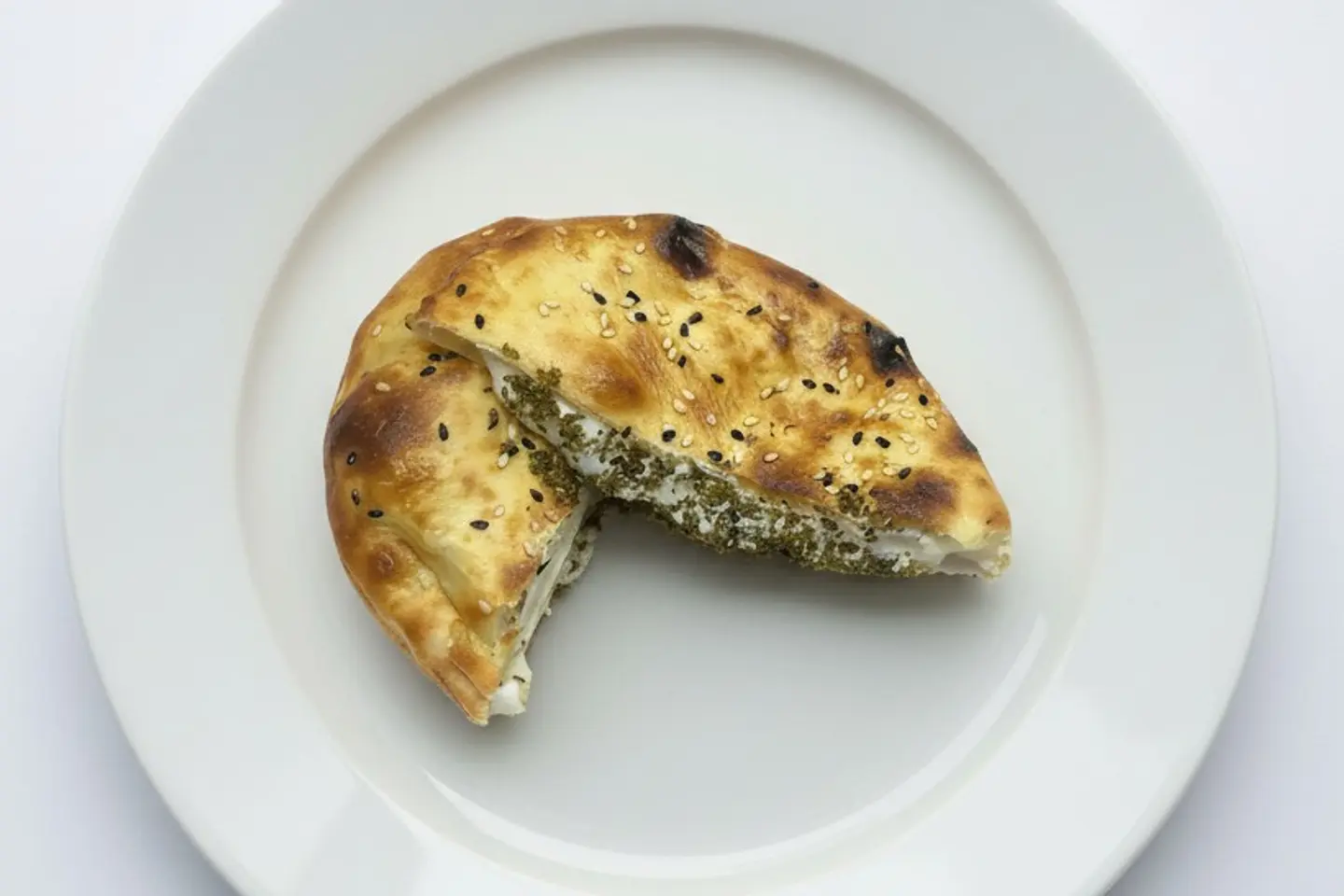 فطيرة لبنة بالزعتر