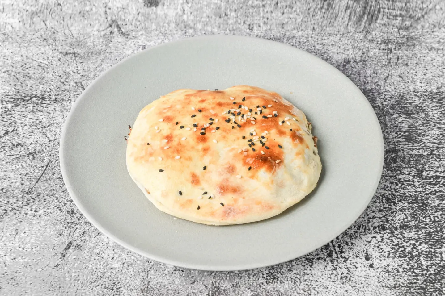 مدورة لبنة وعسل