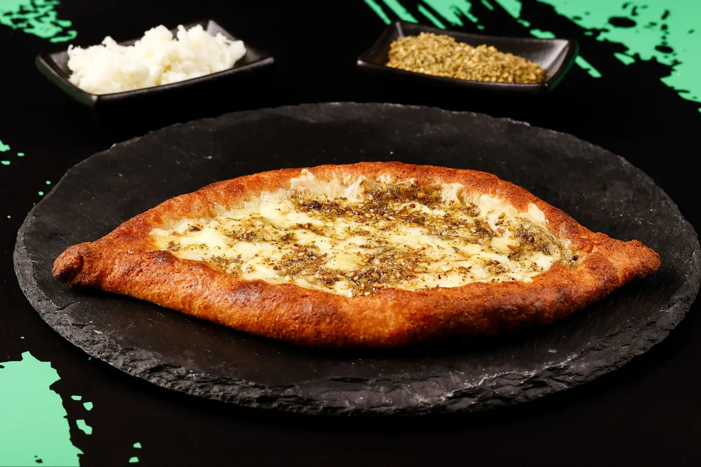 معجنات جبن بالزعتر- كيتو وخالية من الجلوتين