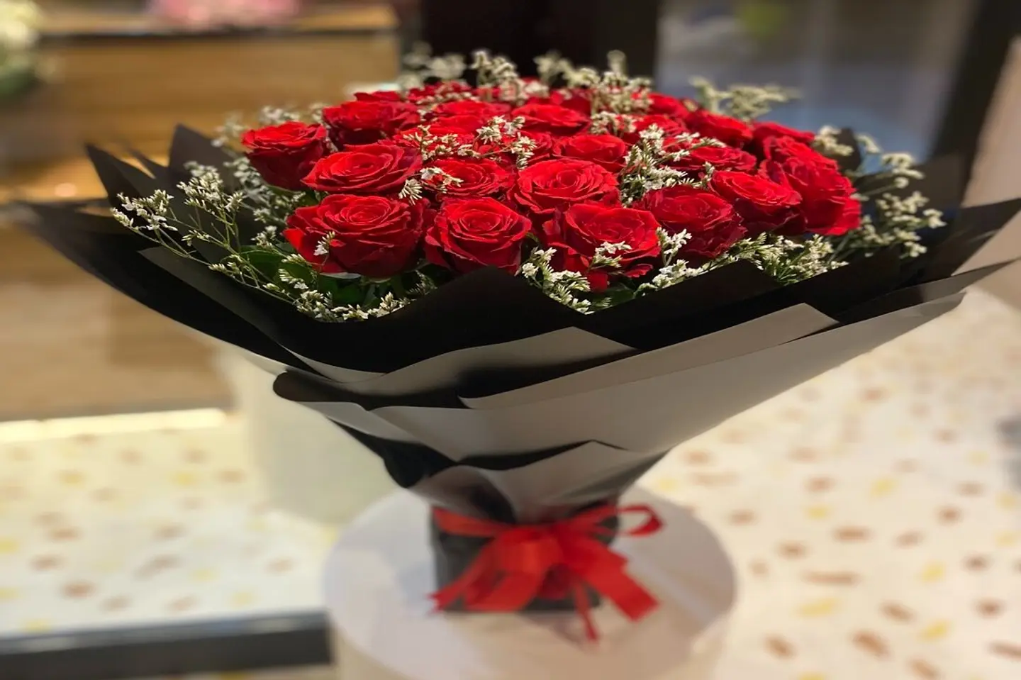 باقة الجوري الأحمر