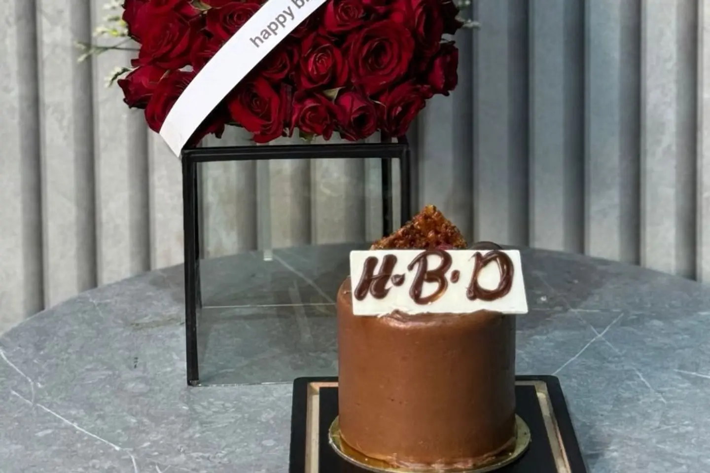 بوكس كيك مع الورد