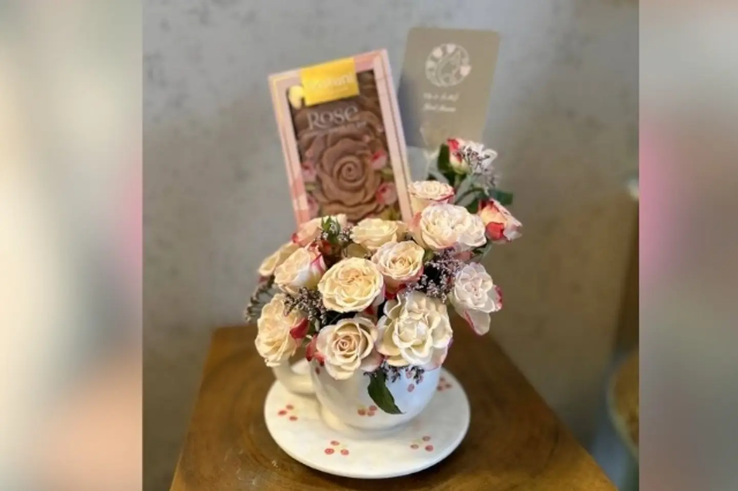 Chocolate And Rose Package 19