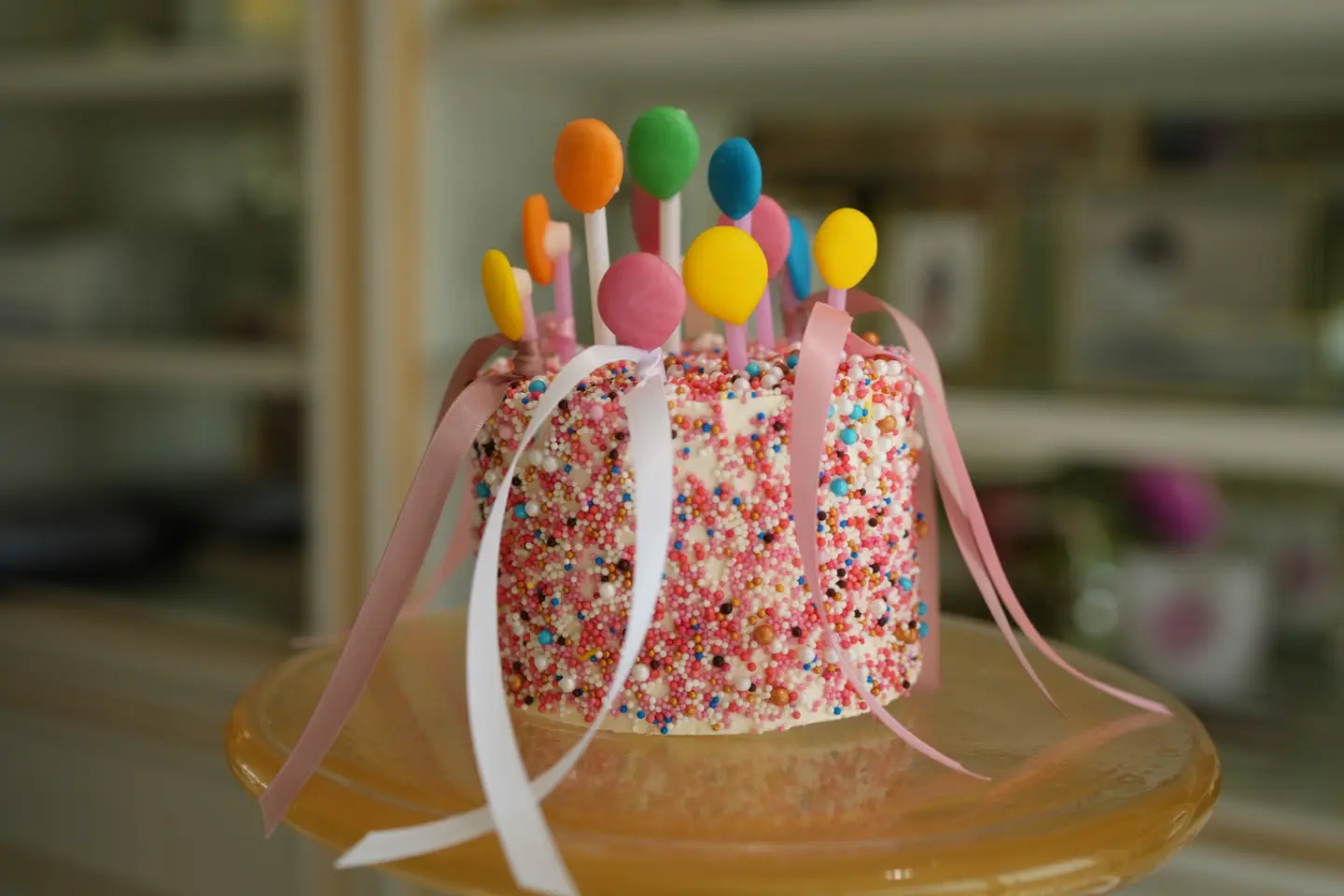 كيكه الالوان المفرحه