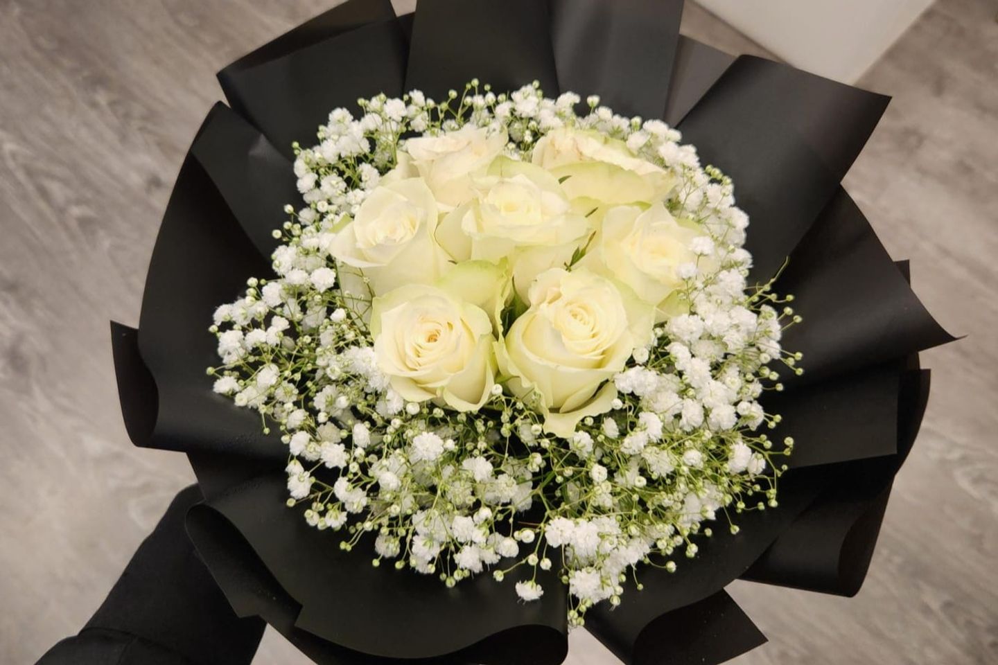 Small Round Roses Bouquet