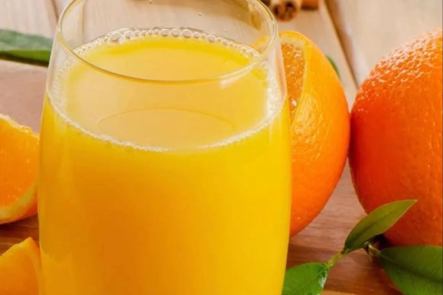 عصير برتقال طازج