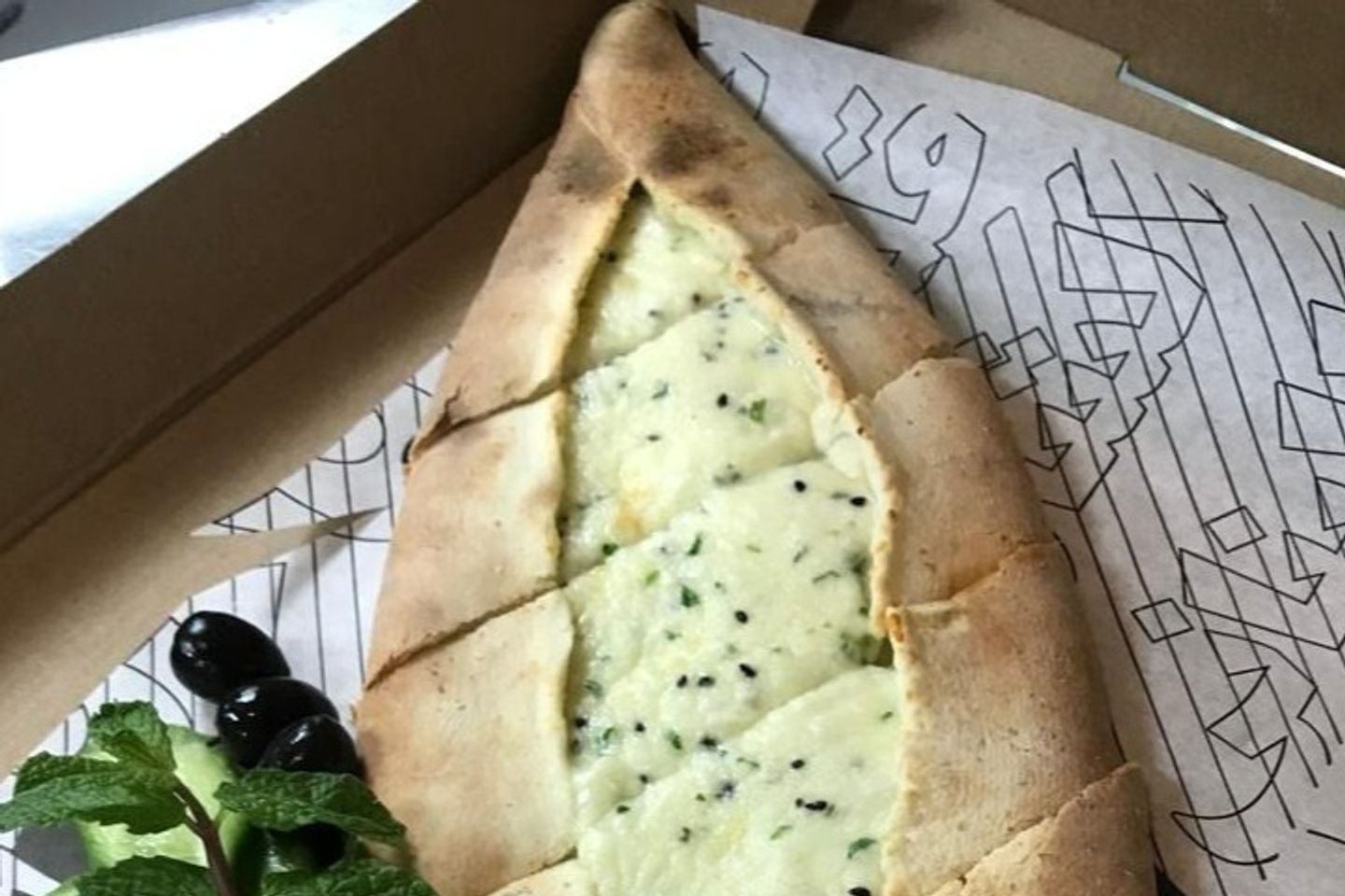 جبن قشقوان بالمرتديلا