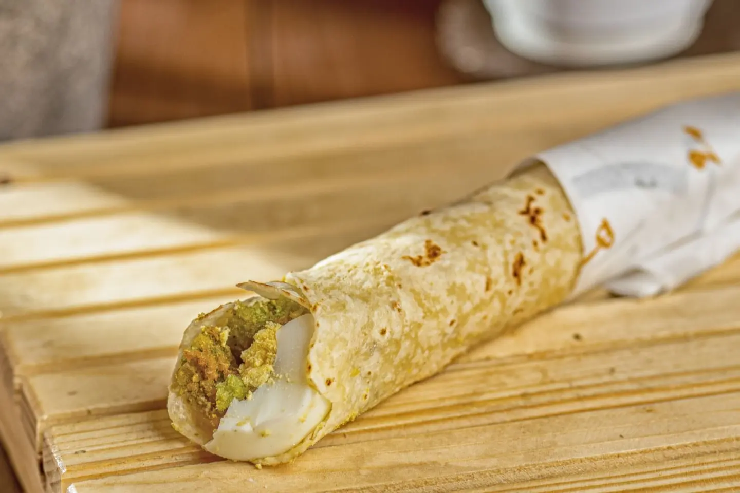 فلافل بيض جبن شيبس