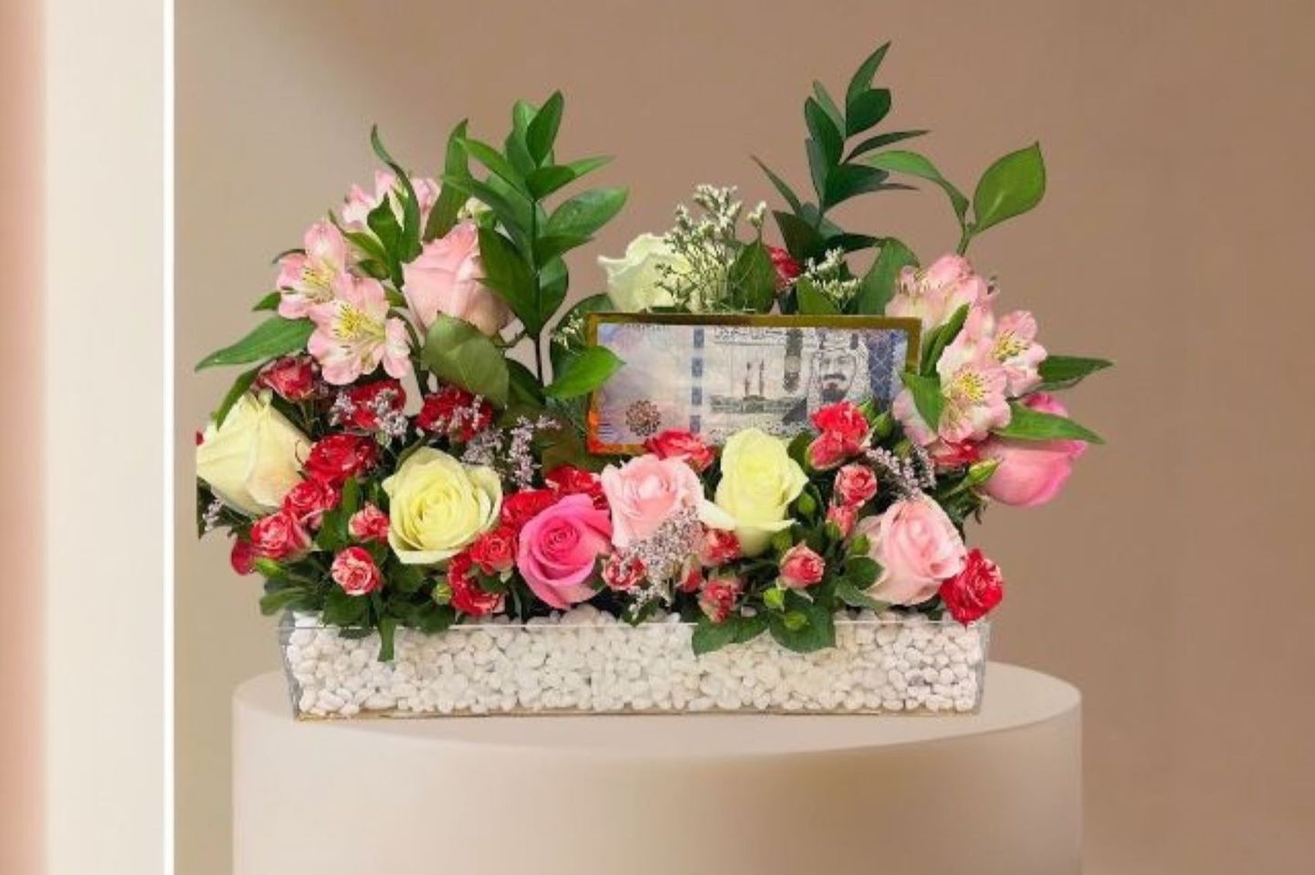Acrylic Tray Decorated With Natural Flowers
