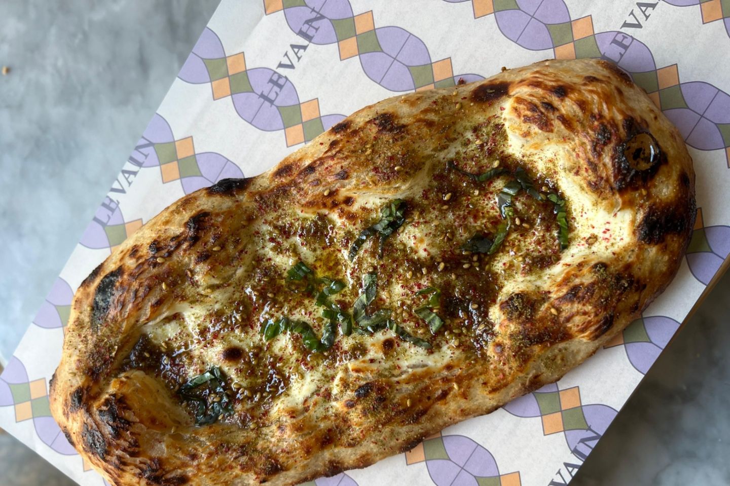 فلات بريد لبنة بالزعتر