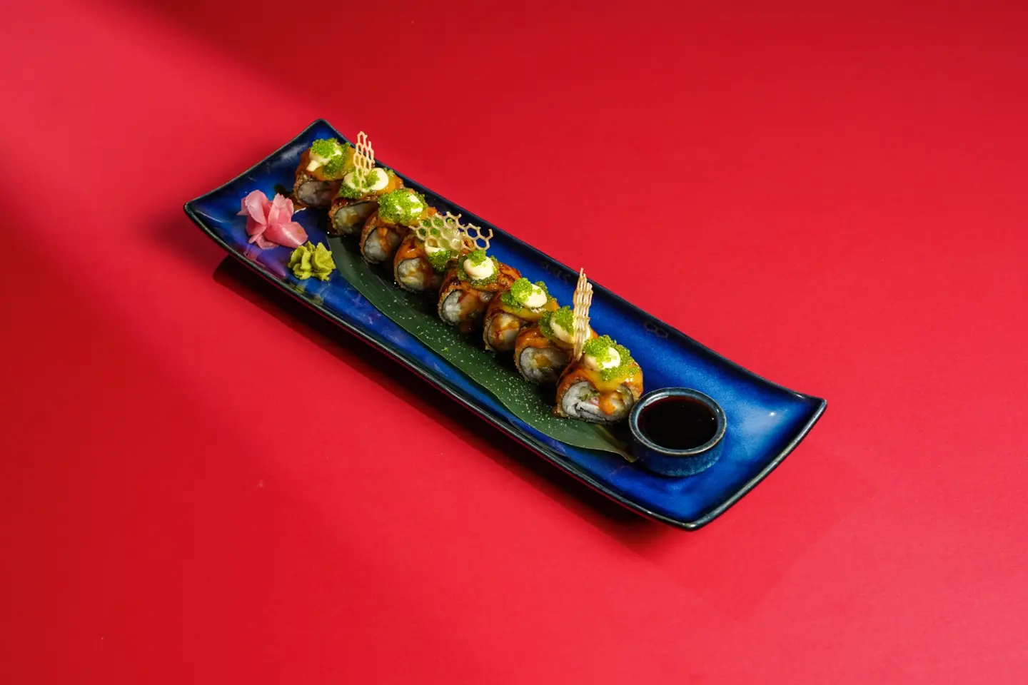 ﺳﻮﺷﻲ اﻟﺴﻠﻄﻌﻮن واﻟﻤﺎﻧﺠﻮ