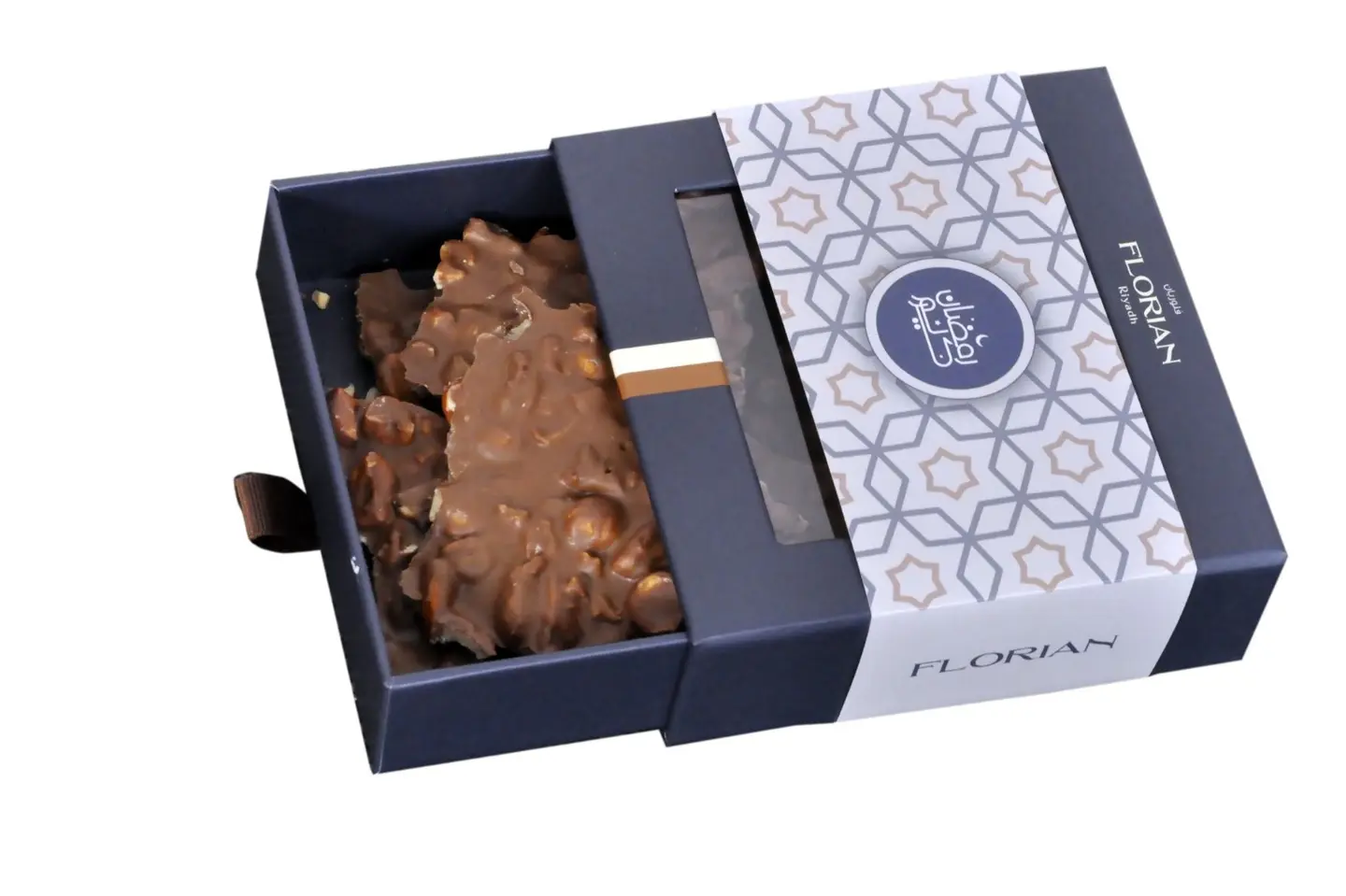 الواح شوكولاتة بالمكسرات