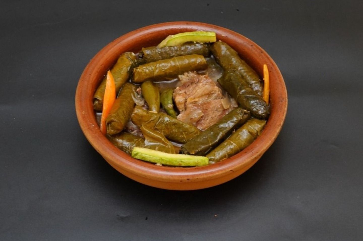 طاجن ورق عنب  باللحم