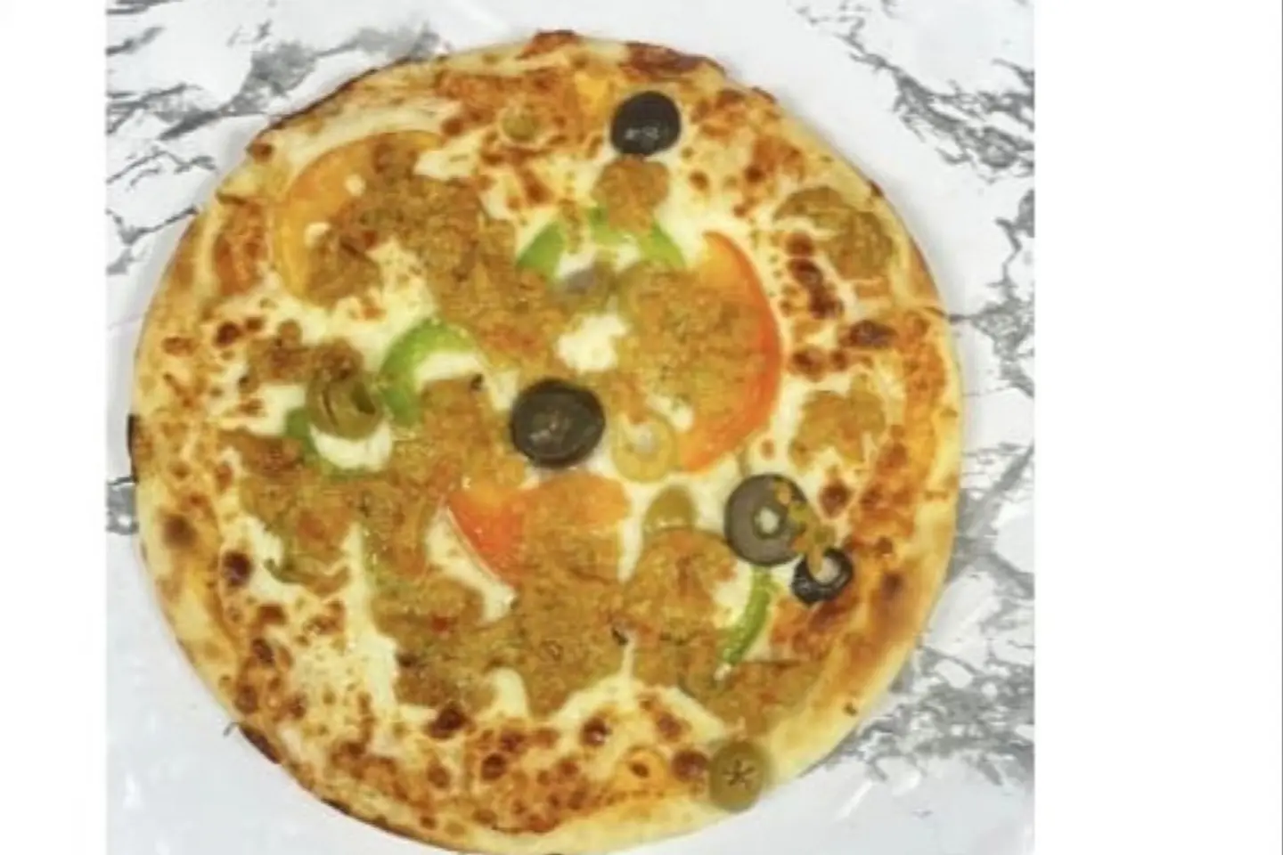 بيتزا دجاج - صغير