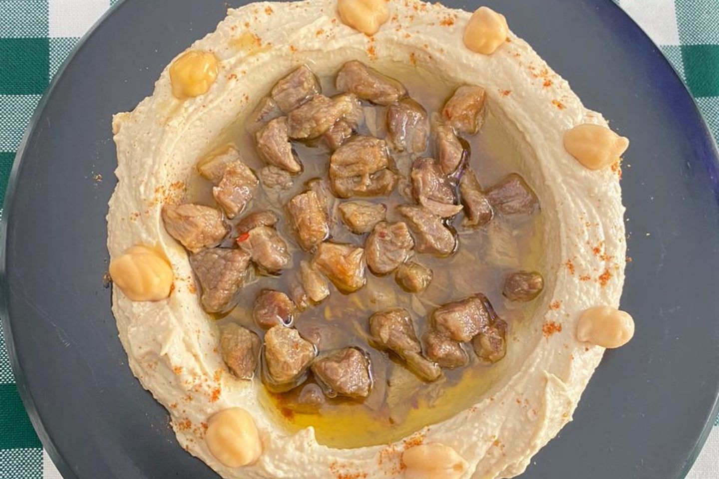 Hummus With Meat