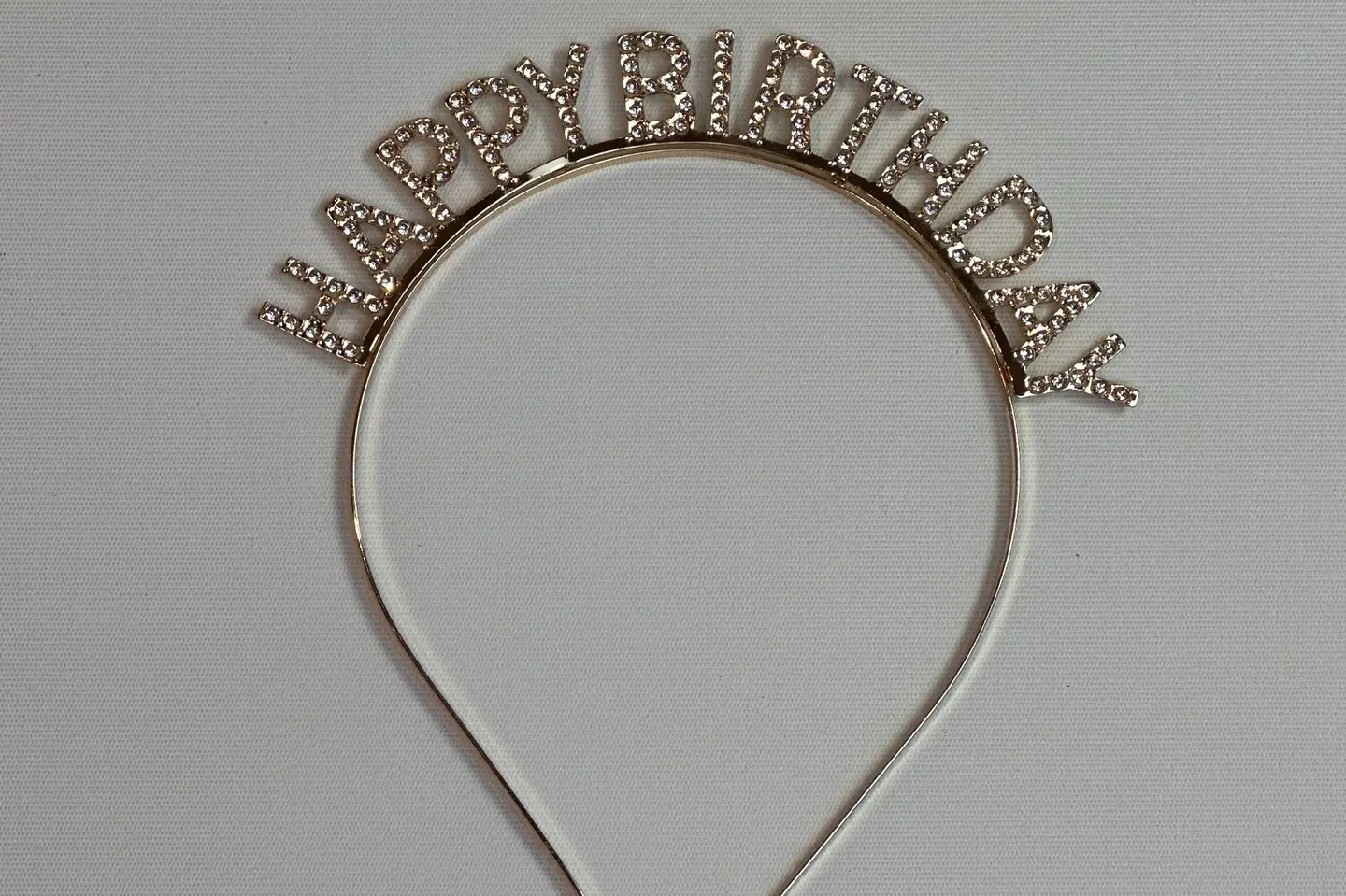 طوق ميلاد ١