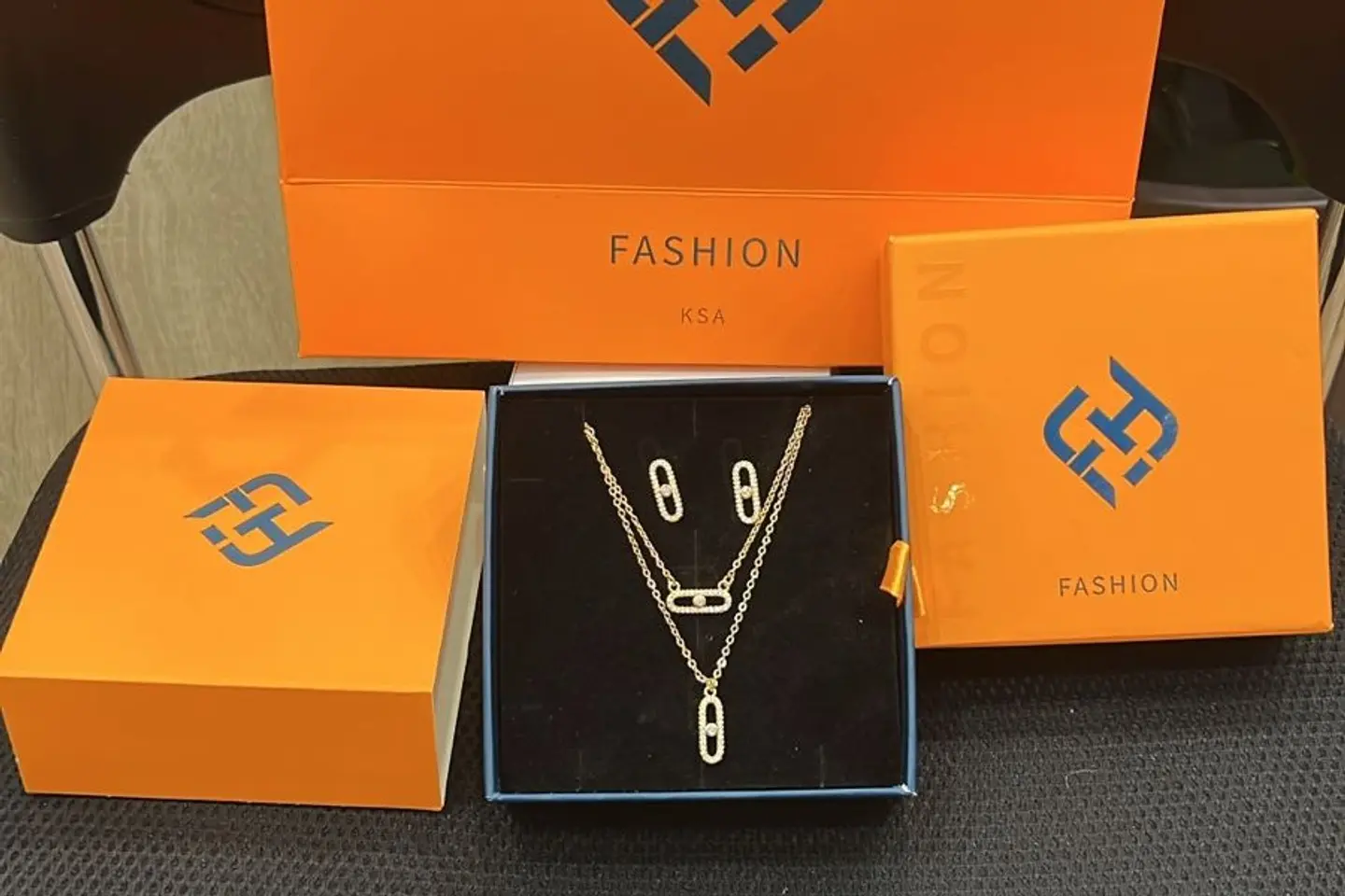 Brand Fashion Elegance Series