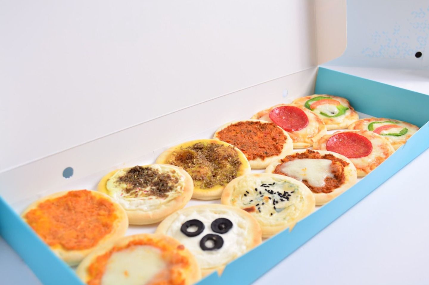 Mini Fatayer   12 Piece