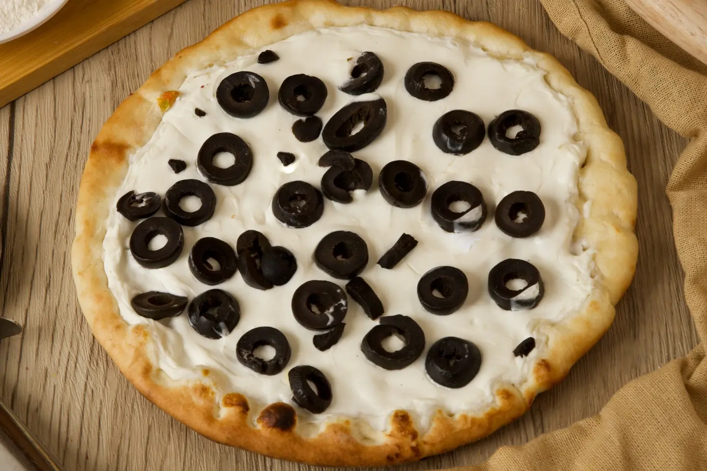 لبنة بالزيتون