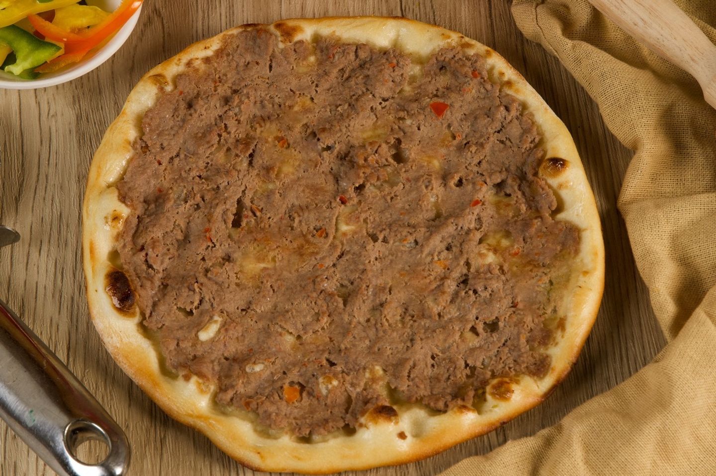 لحمة بالعجين