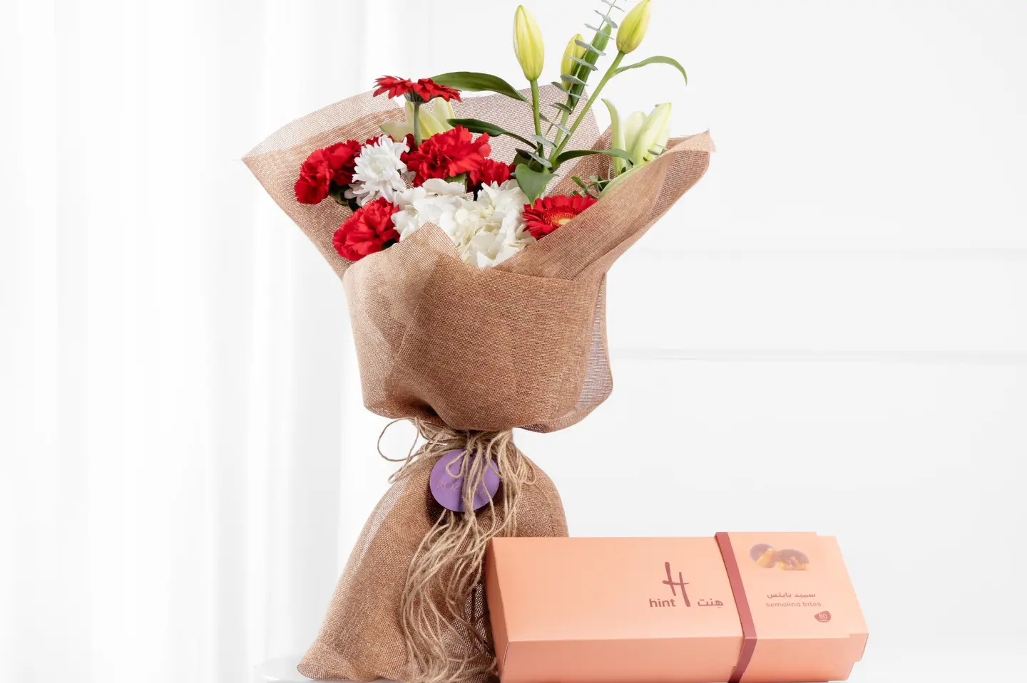 بوكيه فلاورد شغف مع هينت بايتس – فلاورد روزيتا