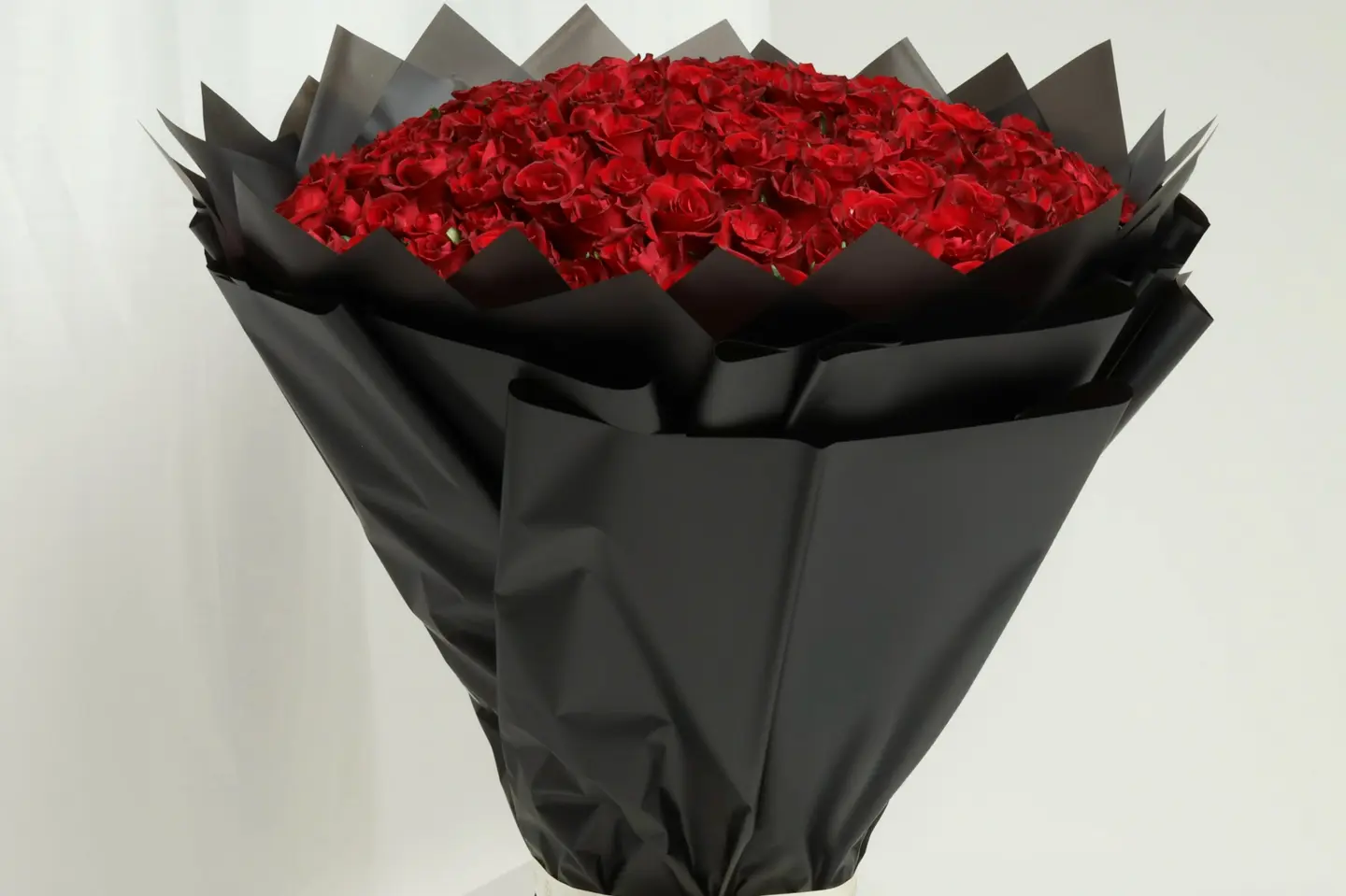 بوكيه ورد Flame – ألوان حمراء ووردية