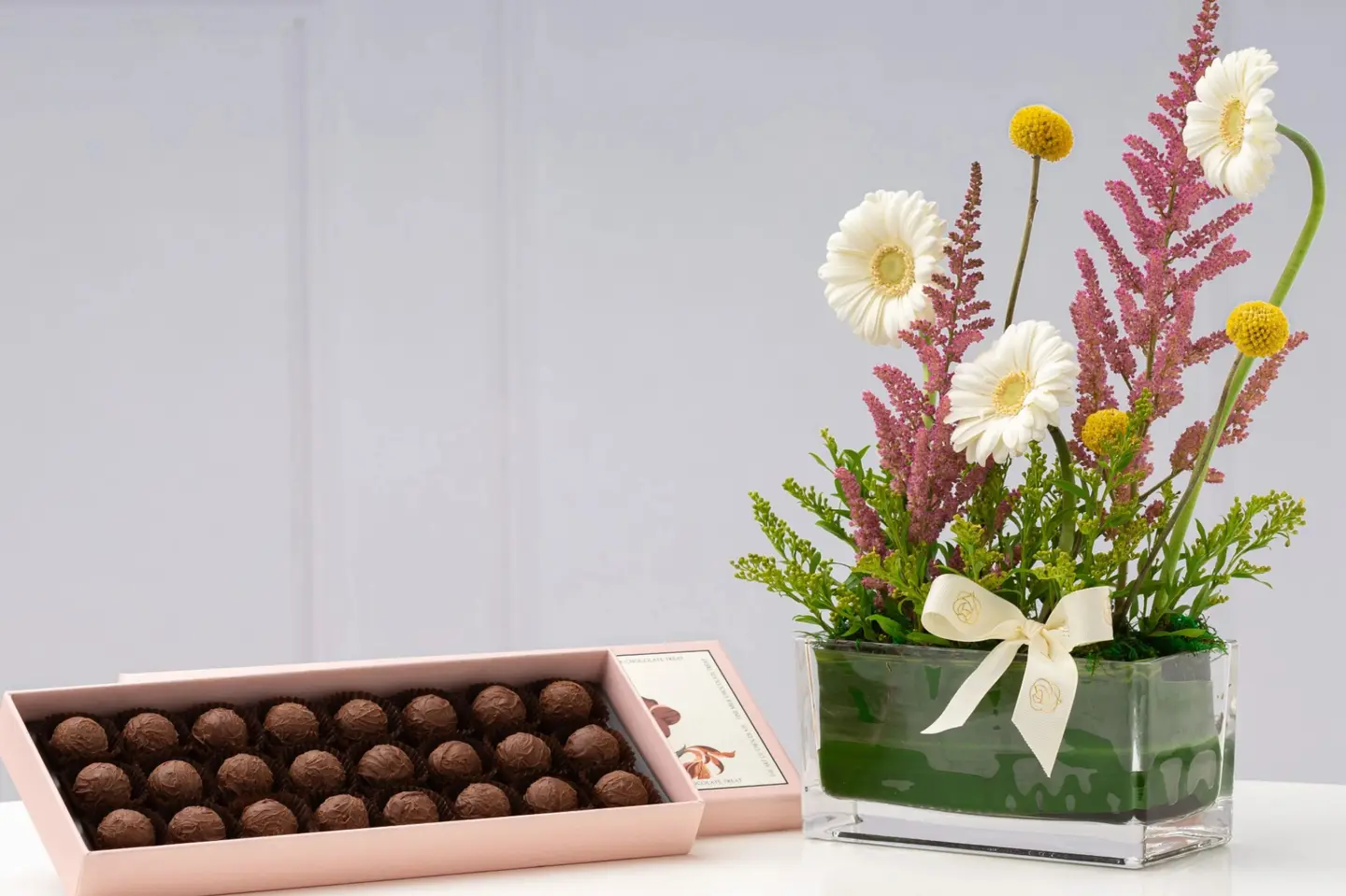 فازة ورد الربيع المزهر– ترافل الشوكولاتة من هانوفيرين