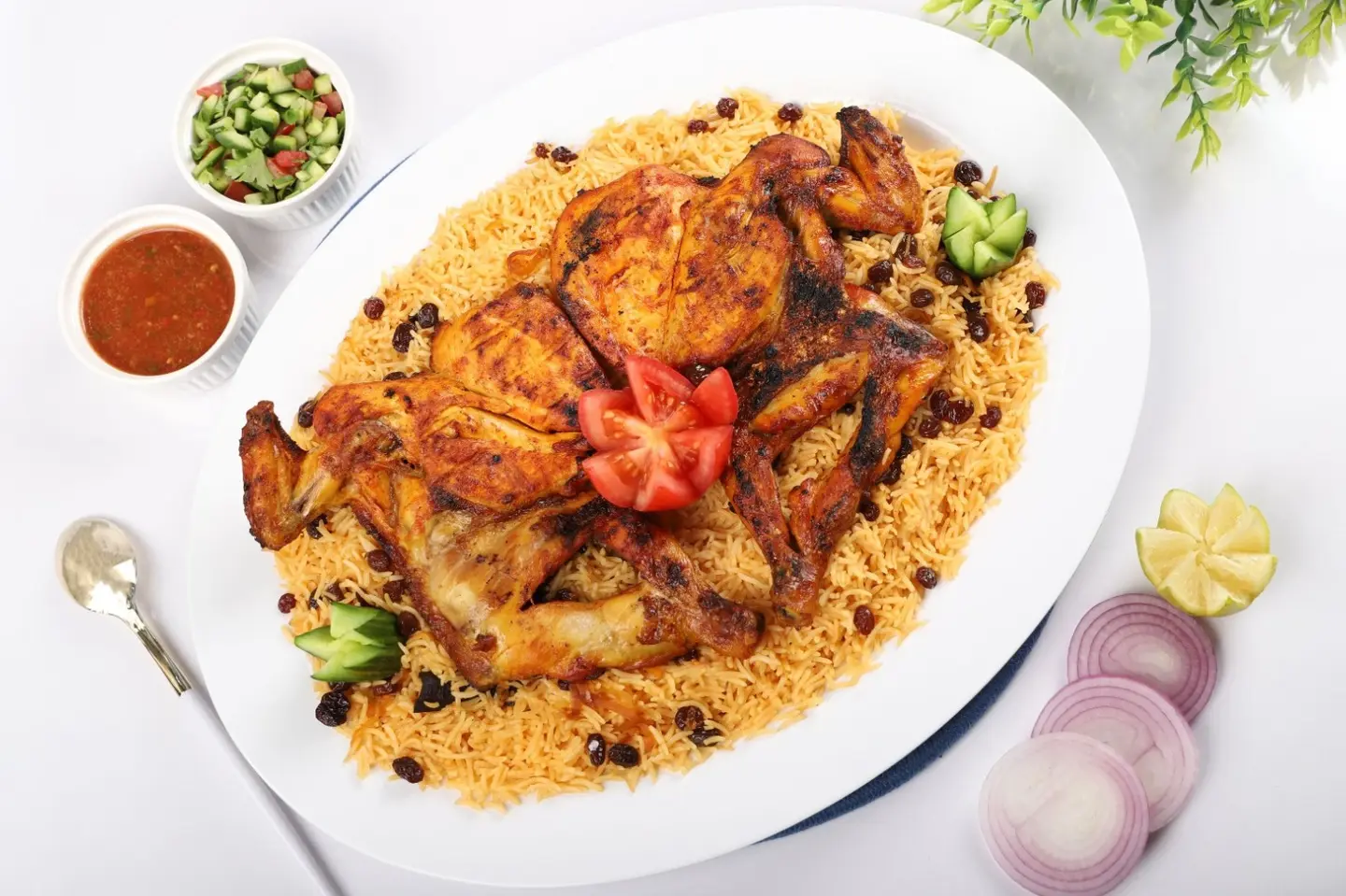 حبة دجاج على الفحم رز بخاري