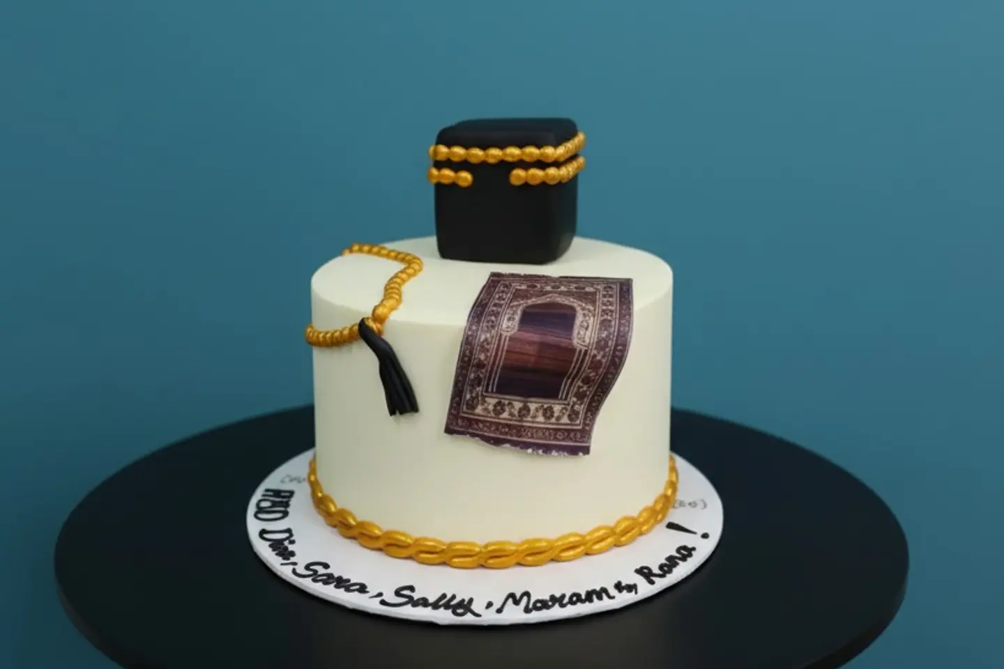 Umrah Maqbool Cake 1