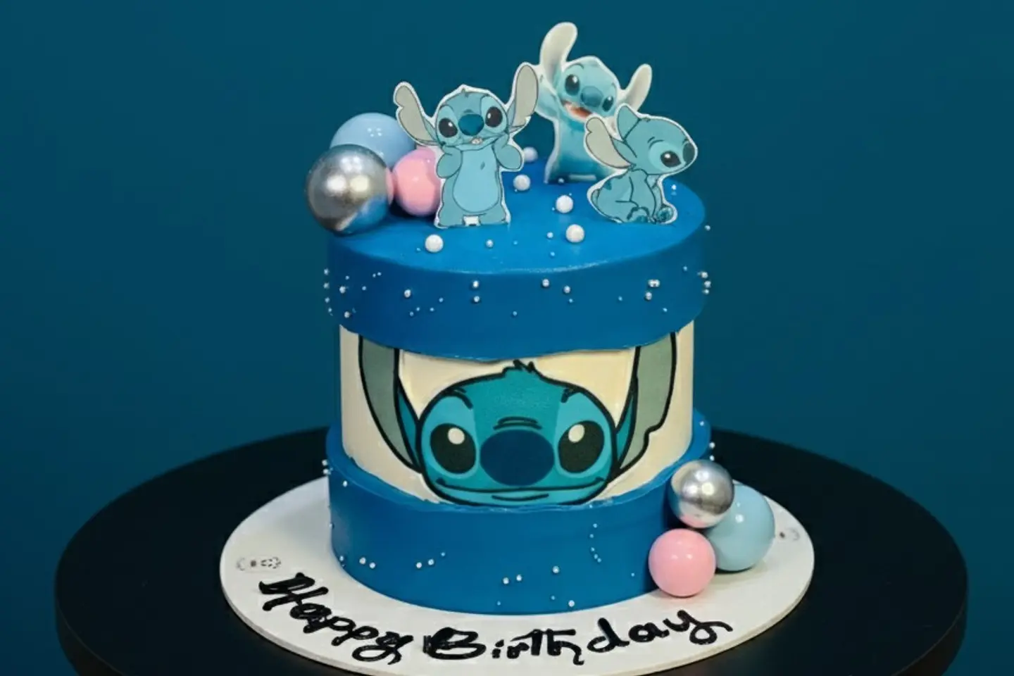 Stitch Cake 1