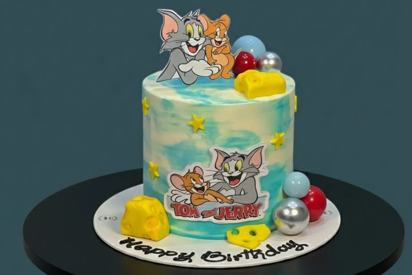 Tom N Jerry Cake