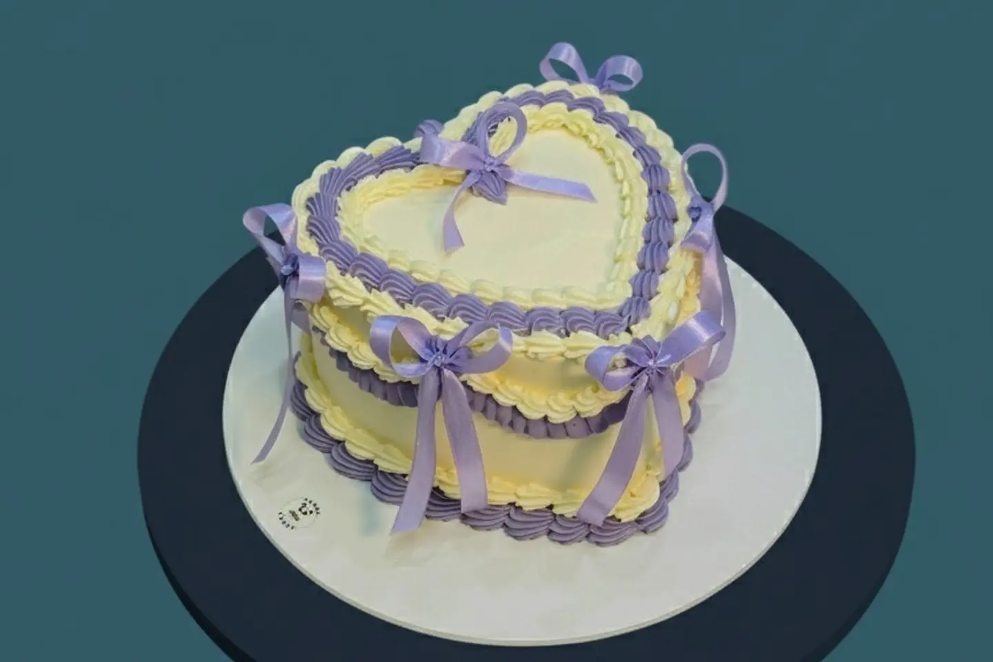 Retro Ribbon Heart Cake