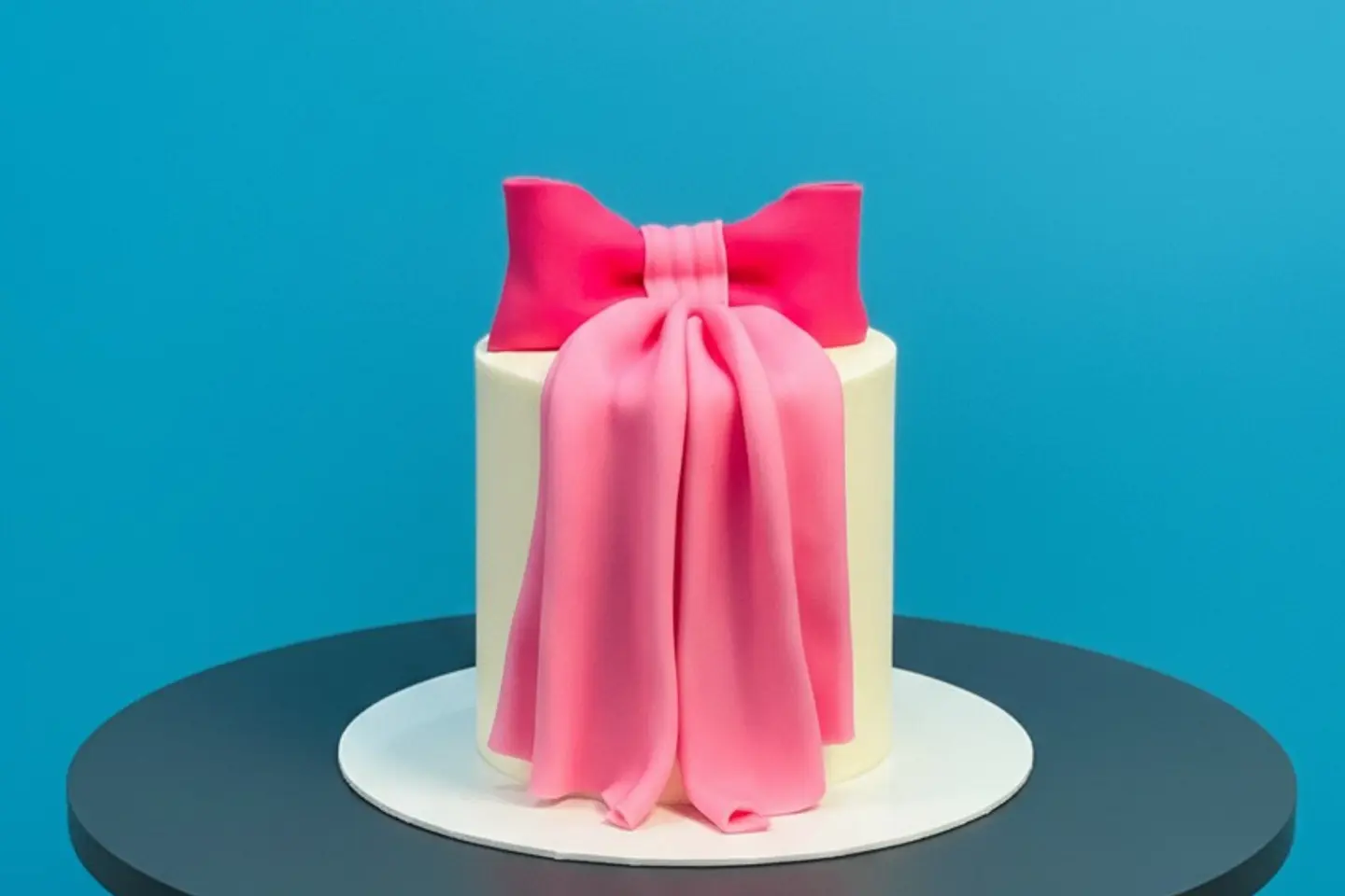Bow Cake