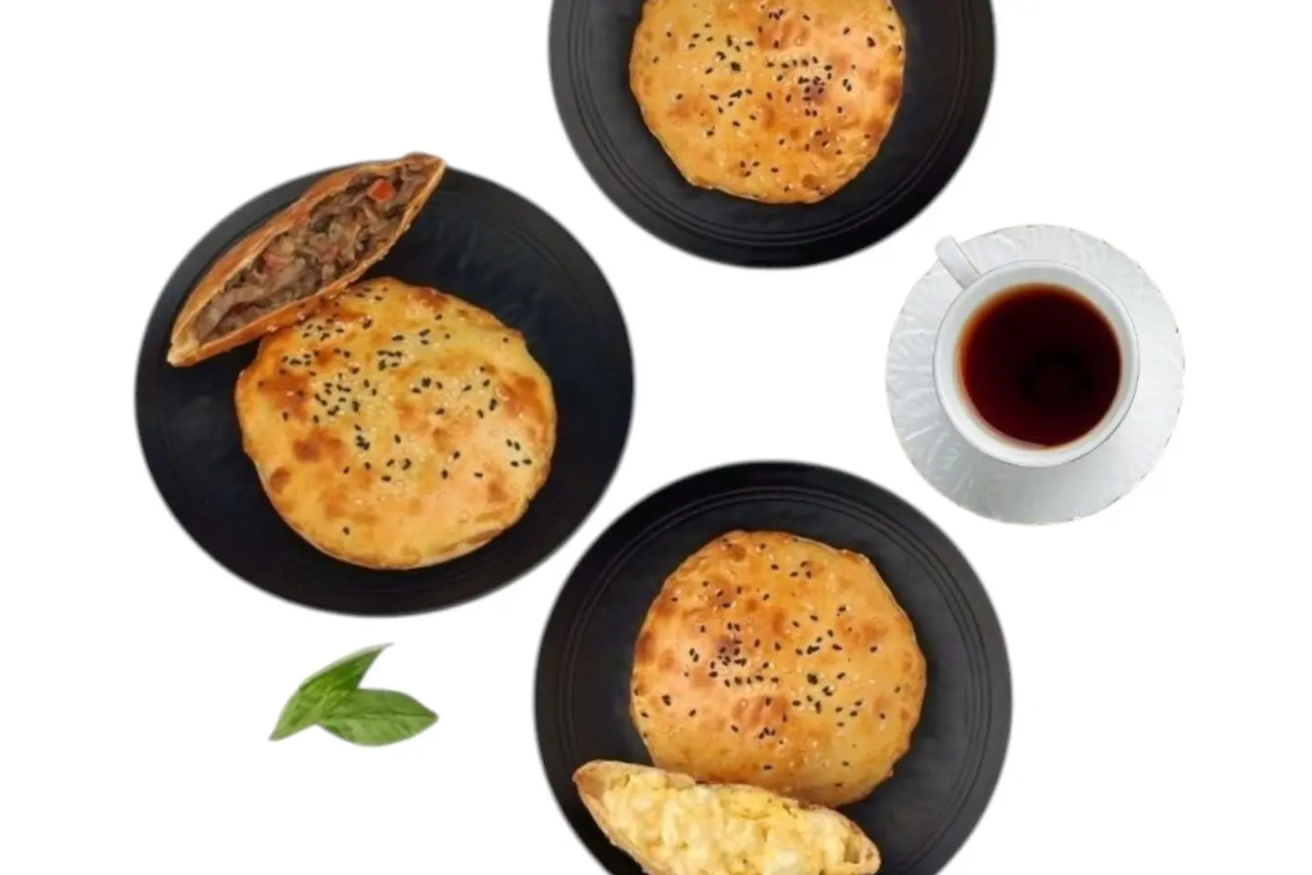 عرض ثلاثة فطائر وشاي