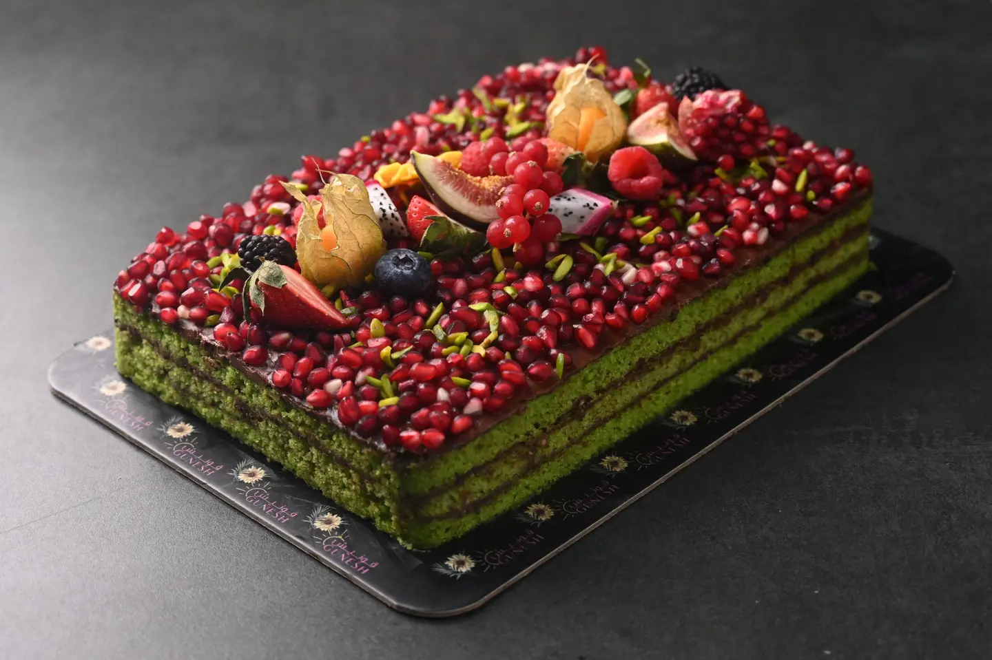 كيكة البستاشيو رمان