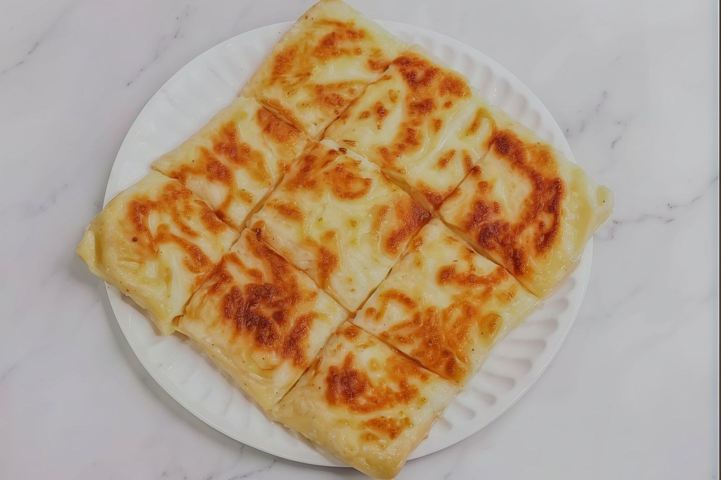 Mutabbaq With Banana Cheese And Cream