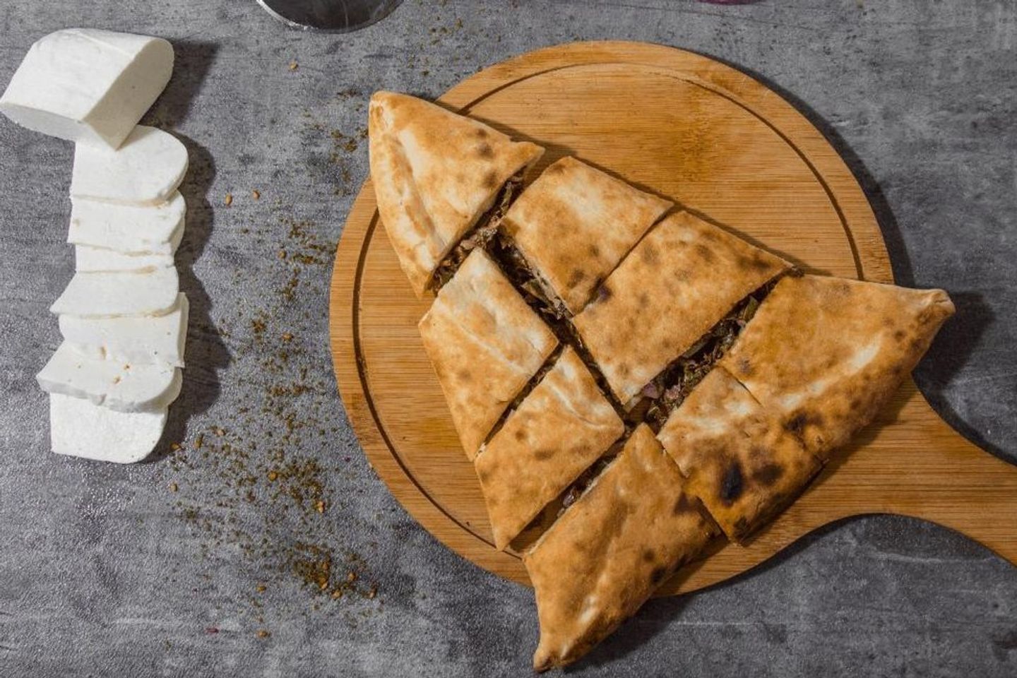 فطيرة سبانخ وجبن