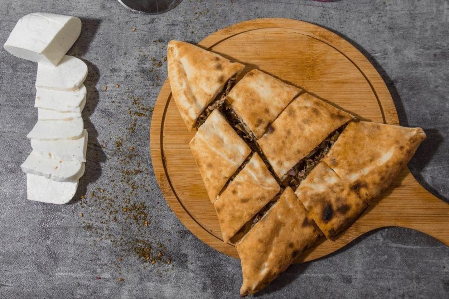 فطيرة سبانخ ولبنة