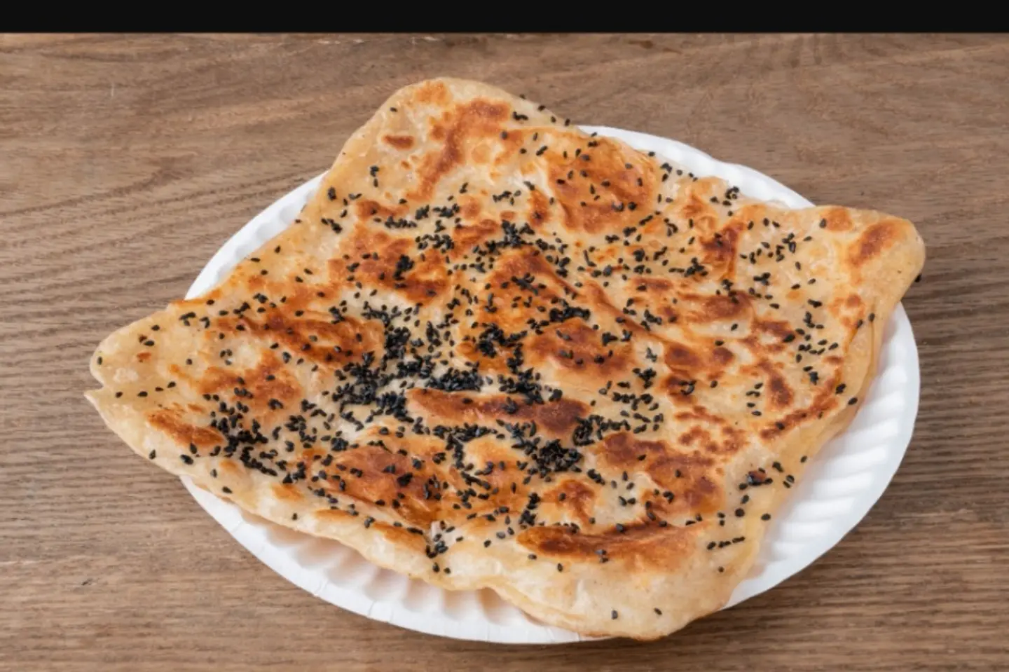 فطيرة بالبيض والسمسم