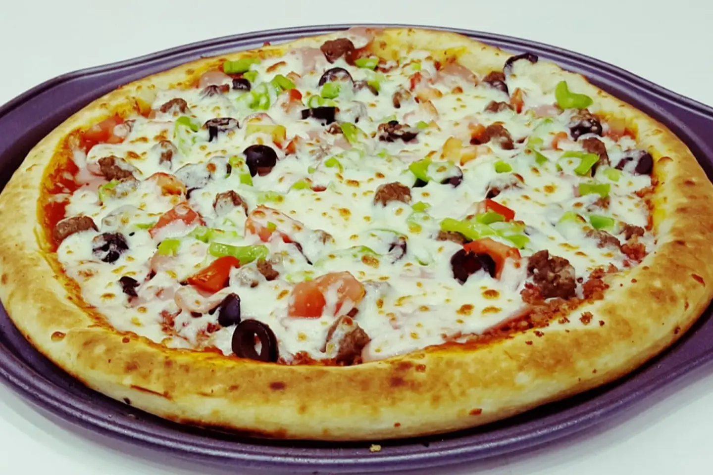 Large Ground Meat Pizza