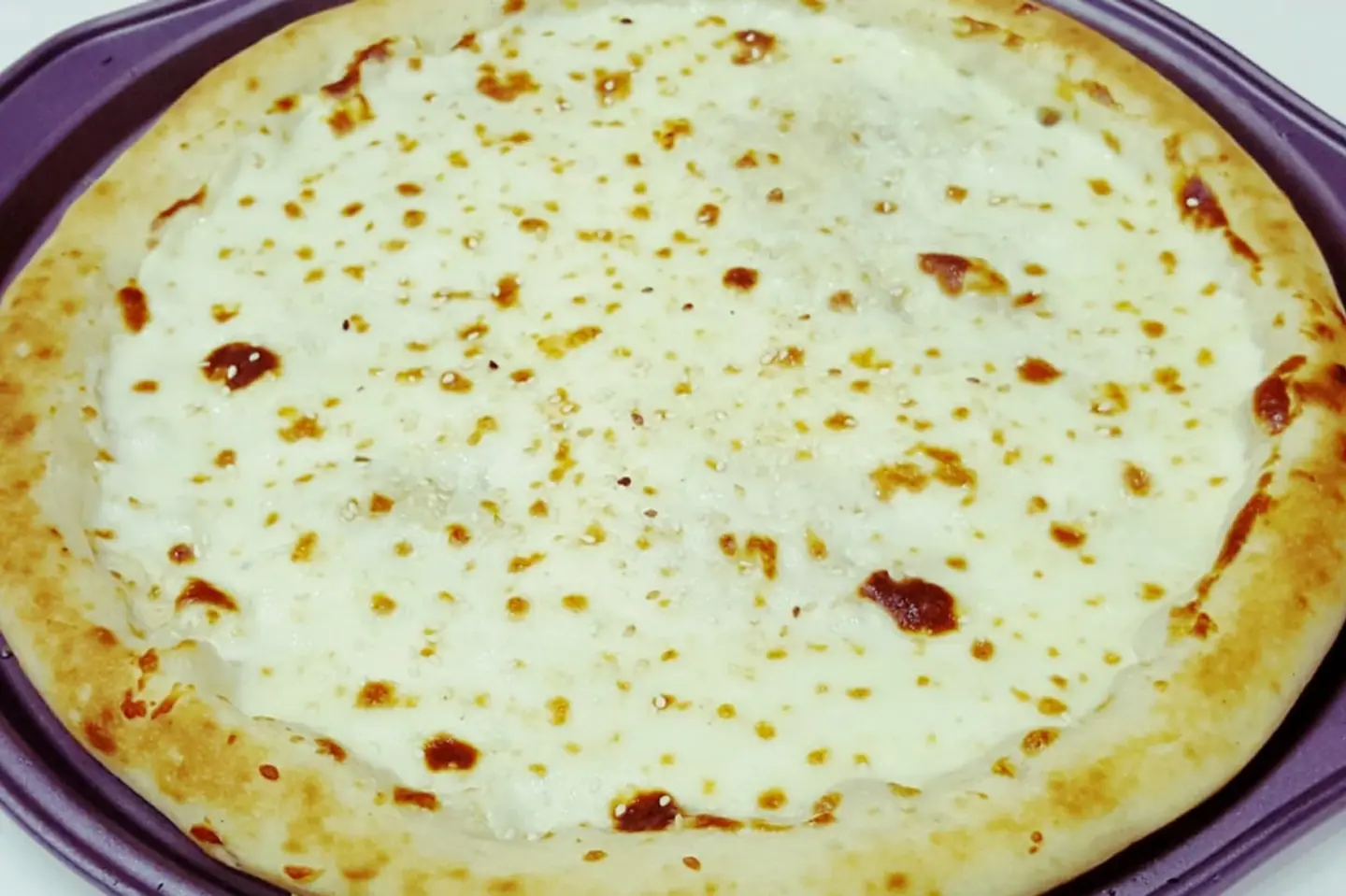 Large Cream Cheese Pizza