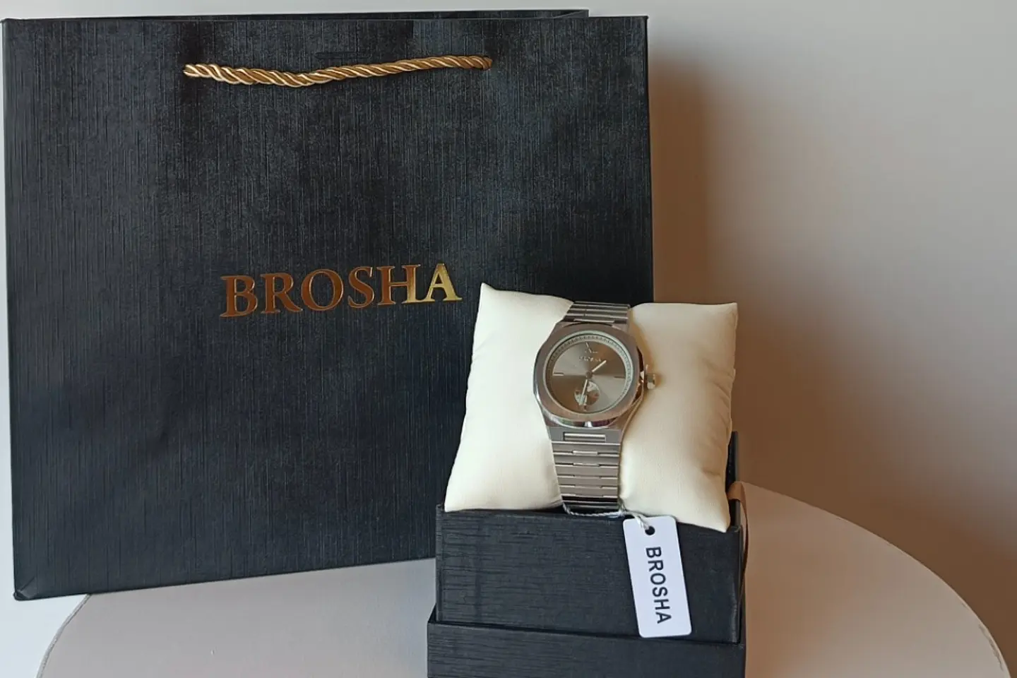 Boy Watch Campny Brosha No 18
