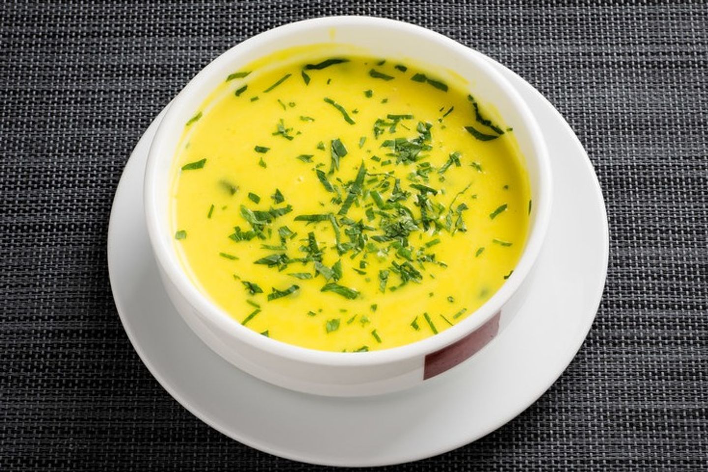 شوربة الكريمه مع الدجاج و الذرة