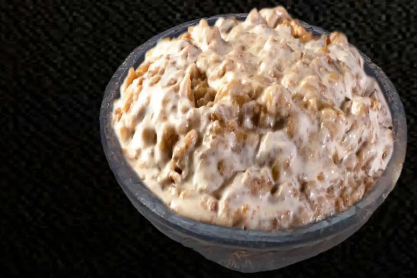 معصوب بالقشطة