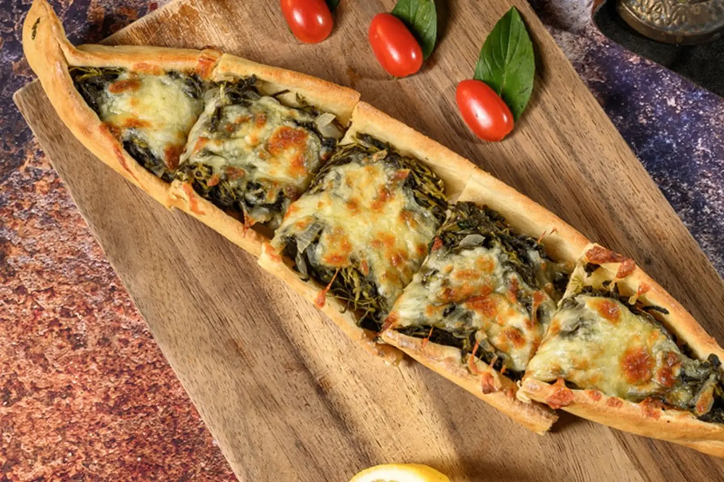 فطيرة سبانخ بالجبنة