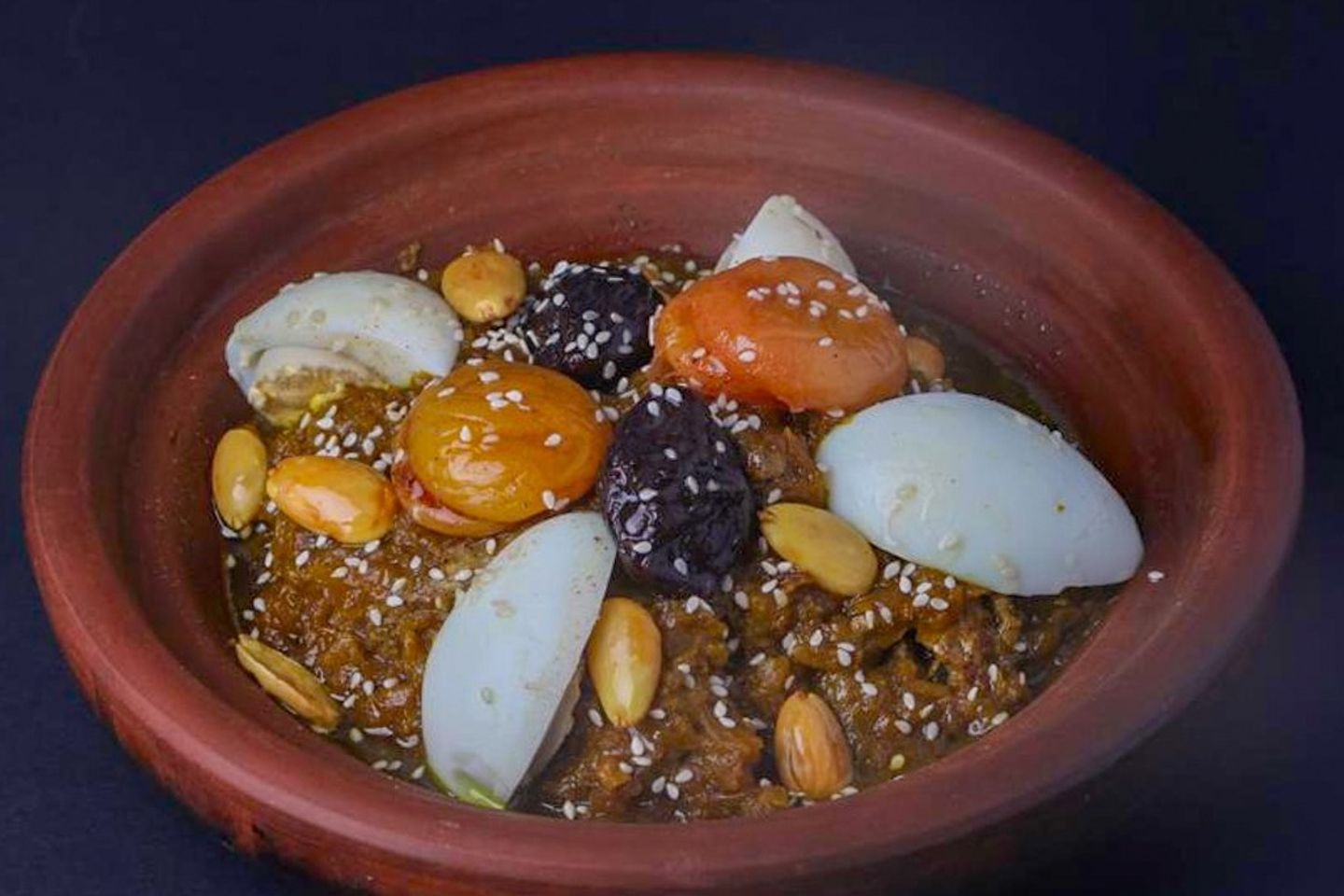 طاجن برقوق لحم غنم