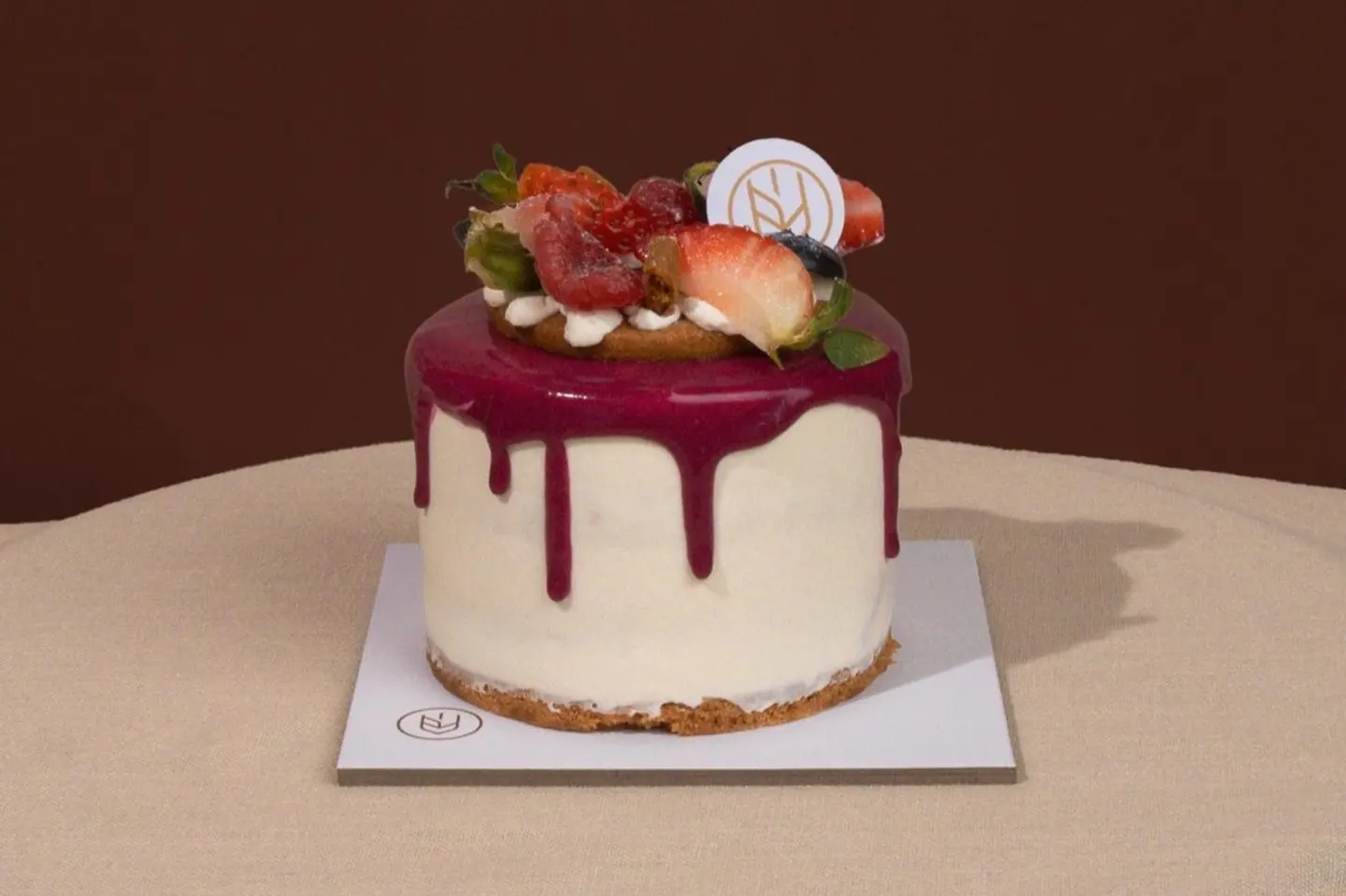 Small Crunchy Mix Berry Cake