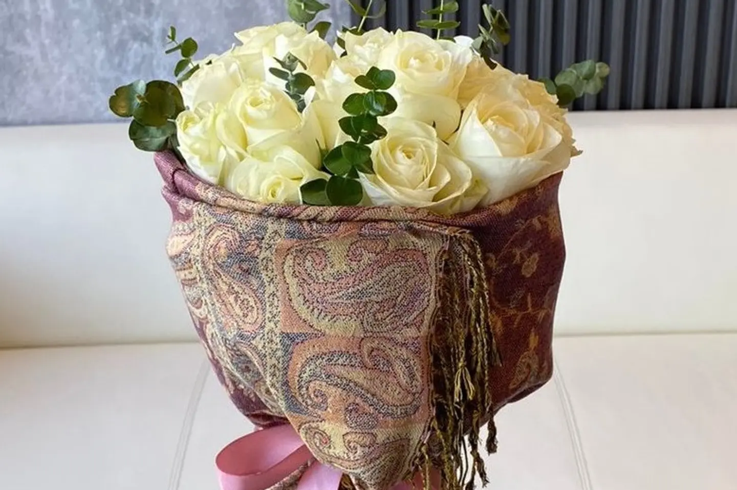 باقة وايت الشال الكشميري