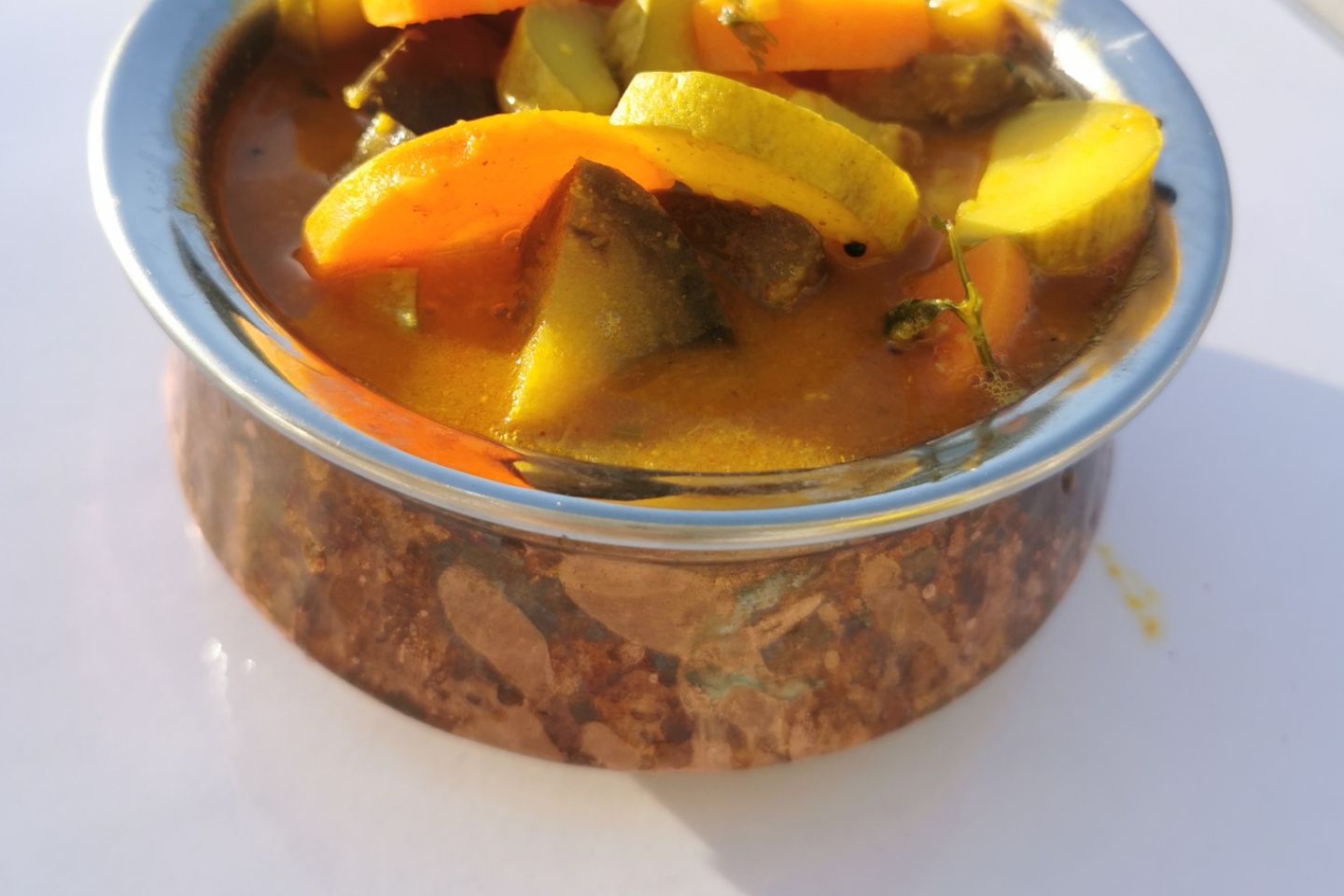 مرق الخضار مع ٣ شباتي